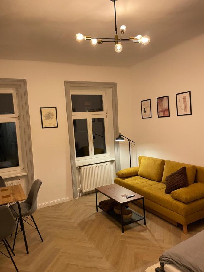 Trendy Apartment Near Schloss Schonbrunn Виена Екстериор снимка