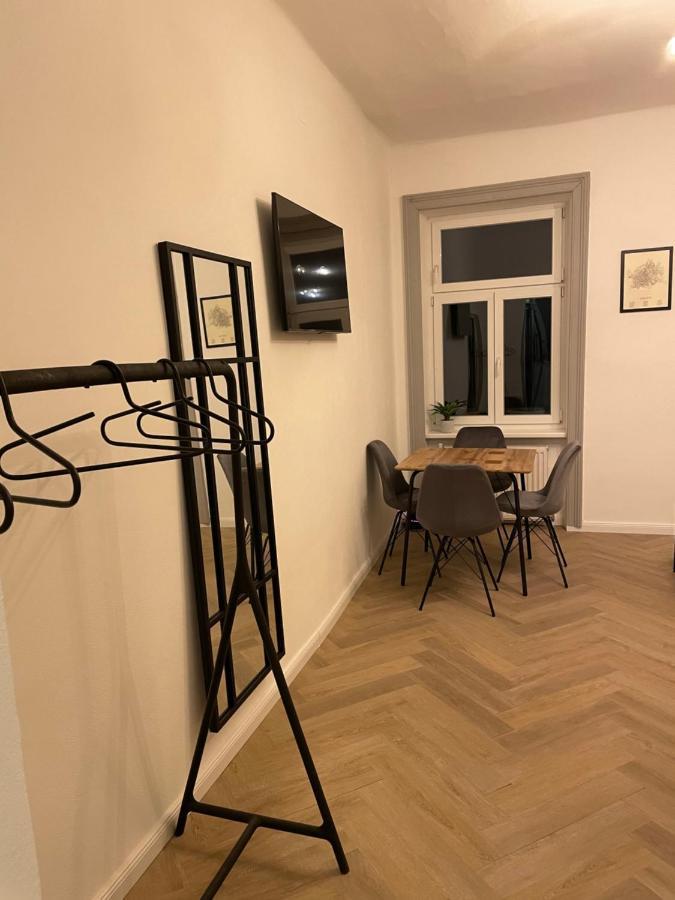 Trendy Apartment Near Schloss Schonbrunn Виена Екстериор снимка