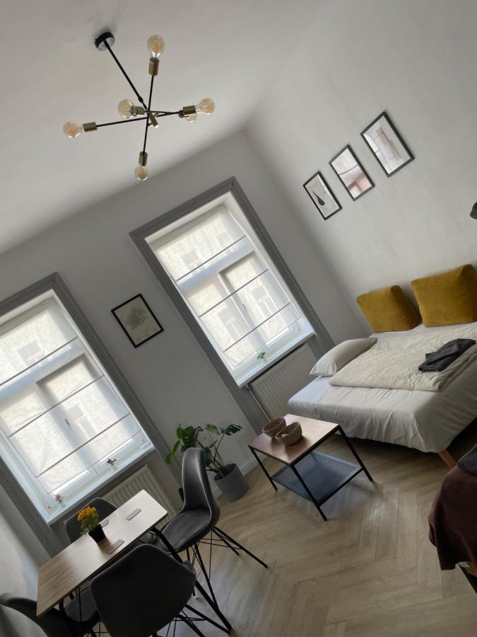 Trendy Apartment Near Schloss Schonbrunn Виена Екстериор снимка